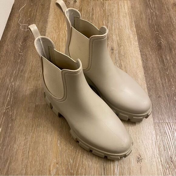Jeffrey Campbell Platform chunky Lug Rainboots Chelsea ankle Boot Ivory Cream 8 - Picture 3 of 12